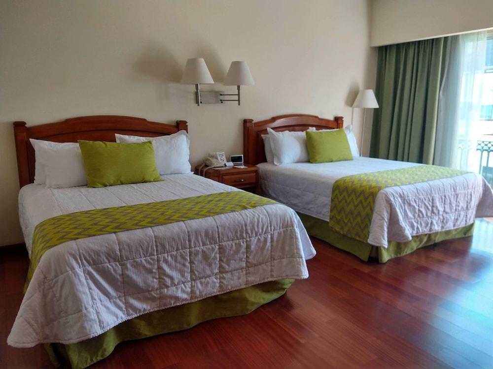 Hotel Villa Florida פואבלה מראה חיצוני תמונה