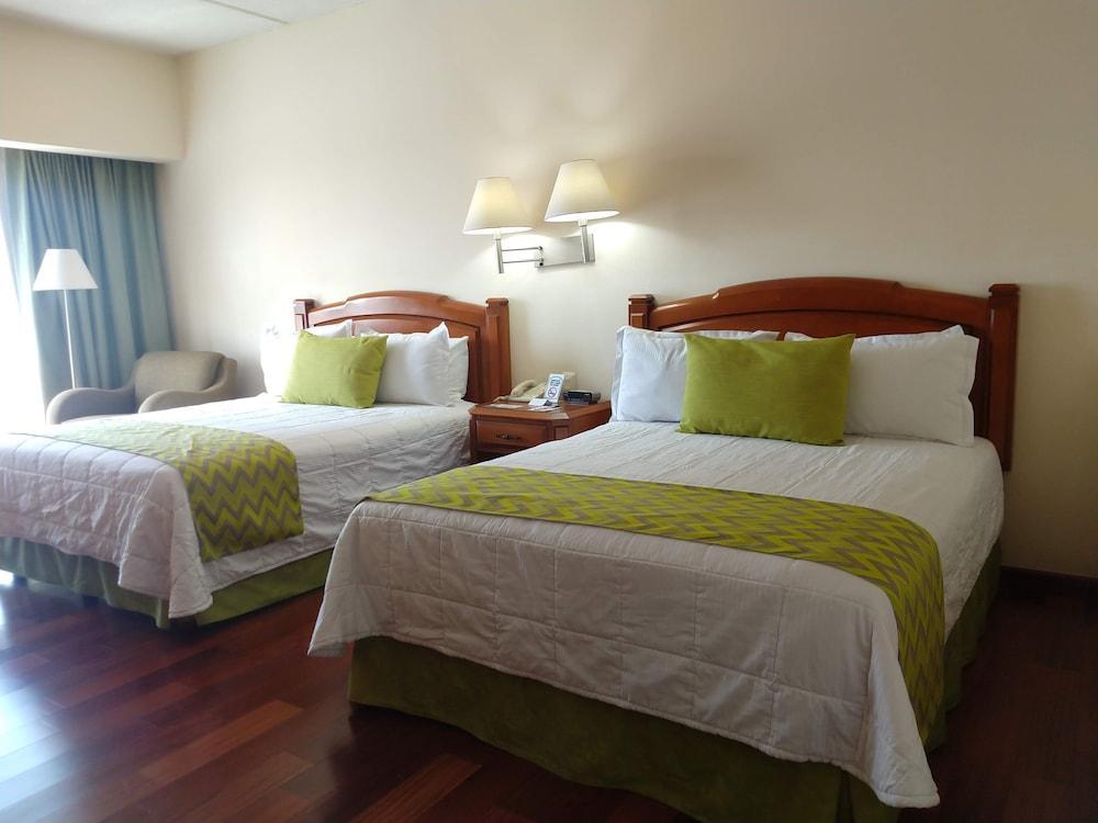 Hotel Villa Florida פואבלה מראה חיצוני תמונה